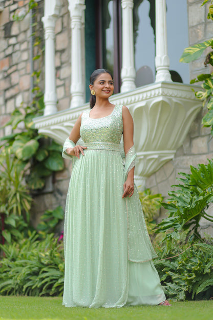 Pastel Green Kurta With Side Slit Set Adorned With Embellishments