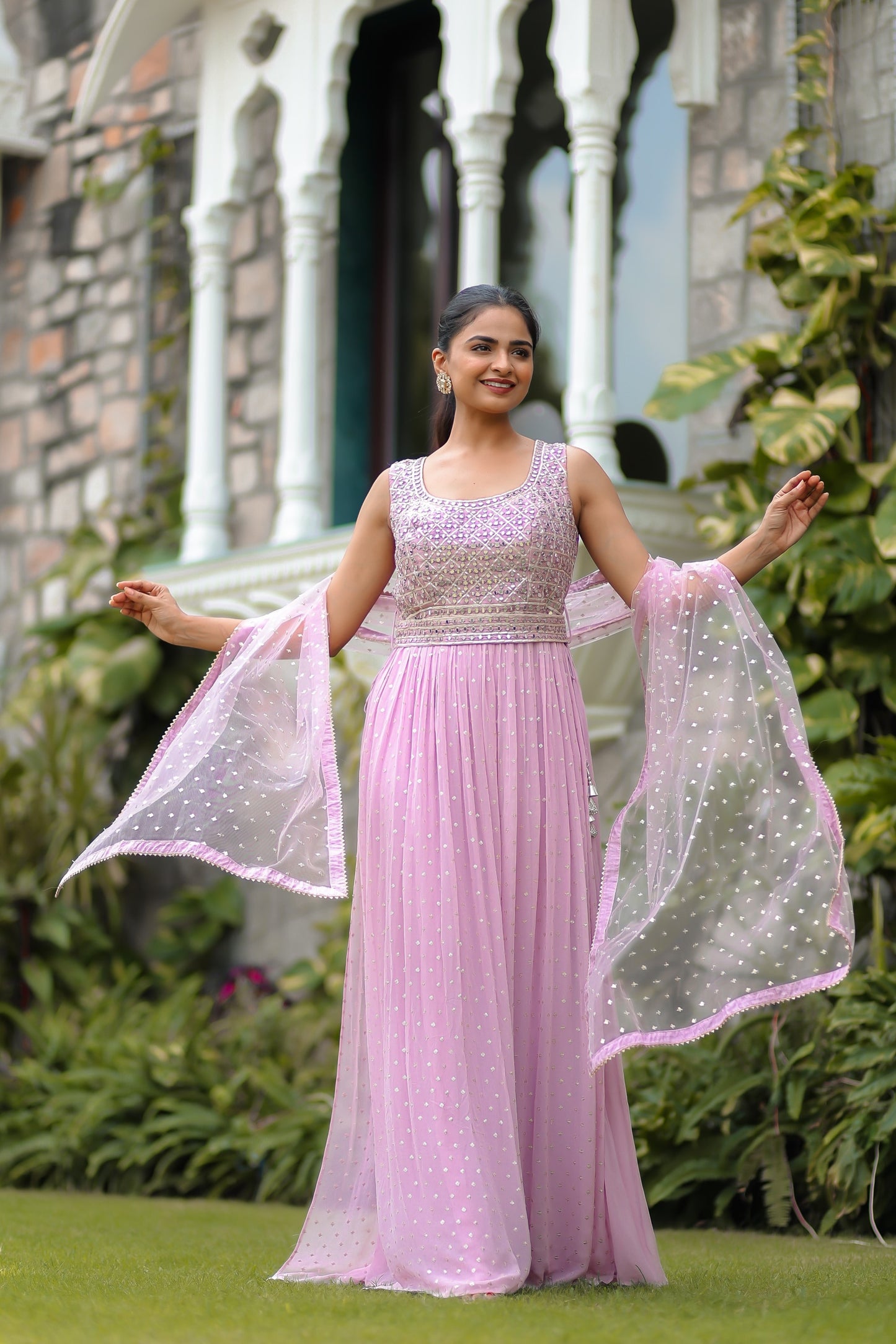 Lavender Kurta With Side Slit Set Adorned With Embellishments
